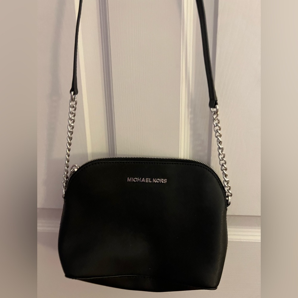 Micheal Kors crossbody purse